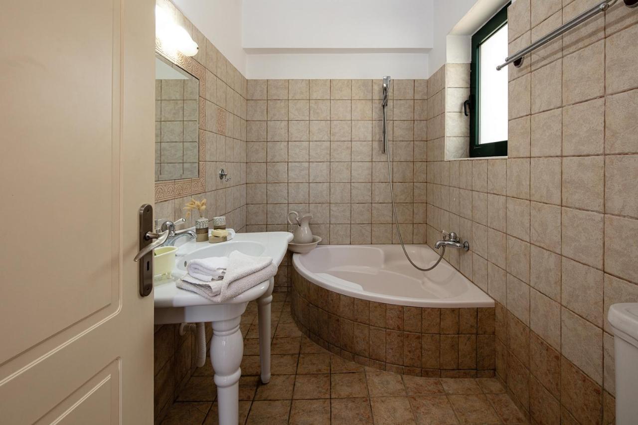 Somatás Superb Villa,With Amazing Seaviews & Huge Pool! מראה חיצוני תמונה